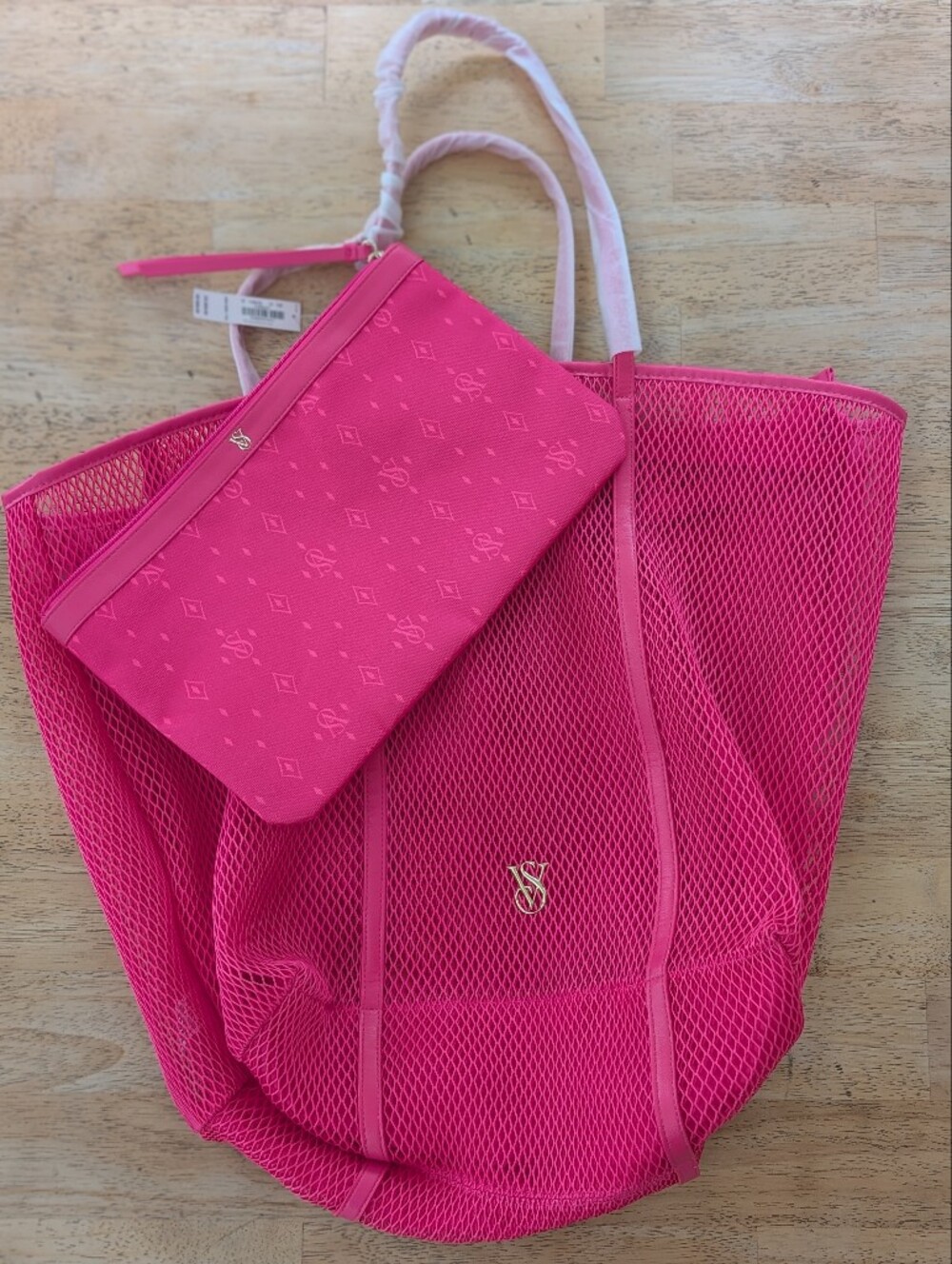 Hot Pink Victoria's Secret Mesh Beach Or Pool Tote with Matching Zip Pouch. NEW.